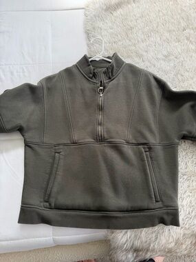 FLEO Olive Green Zip-Up Hoodie with Ring Pull